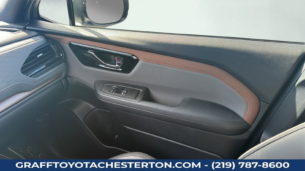 Used 2026 Subaru Forester Sport AWD/4WD image 13
