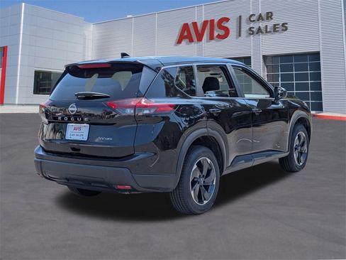 Used 2024 Nissan Rogue SV image 6