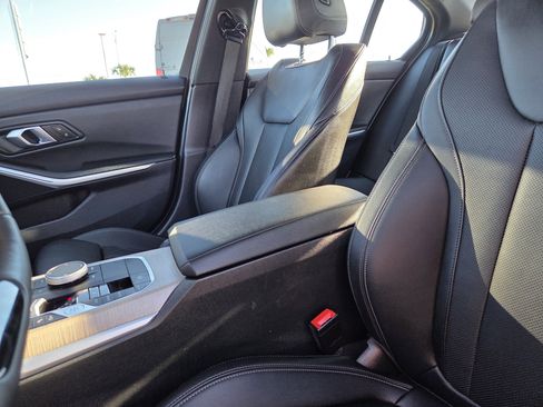 Used 2025 BMW 330i Sedan image 25