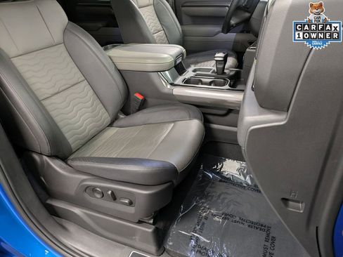 Used 2024 Chevrolet Silverado 1500 ZR2 w/ Technology Package image 29