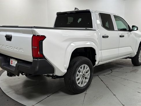 Certified 2025 Toyota Tacoma SR image 5