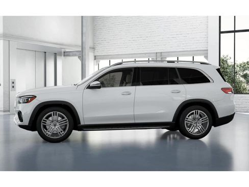 Used 2025 Mercedes-Benz GLS 450 4MATIC image 34