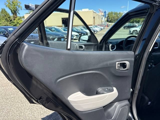 Used 2026 Hyundai Venue SEL FWD image 35