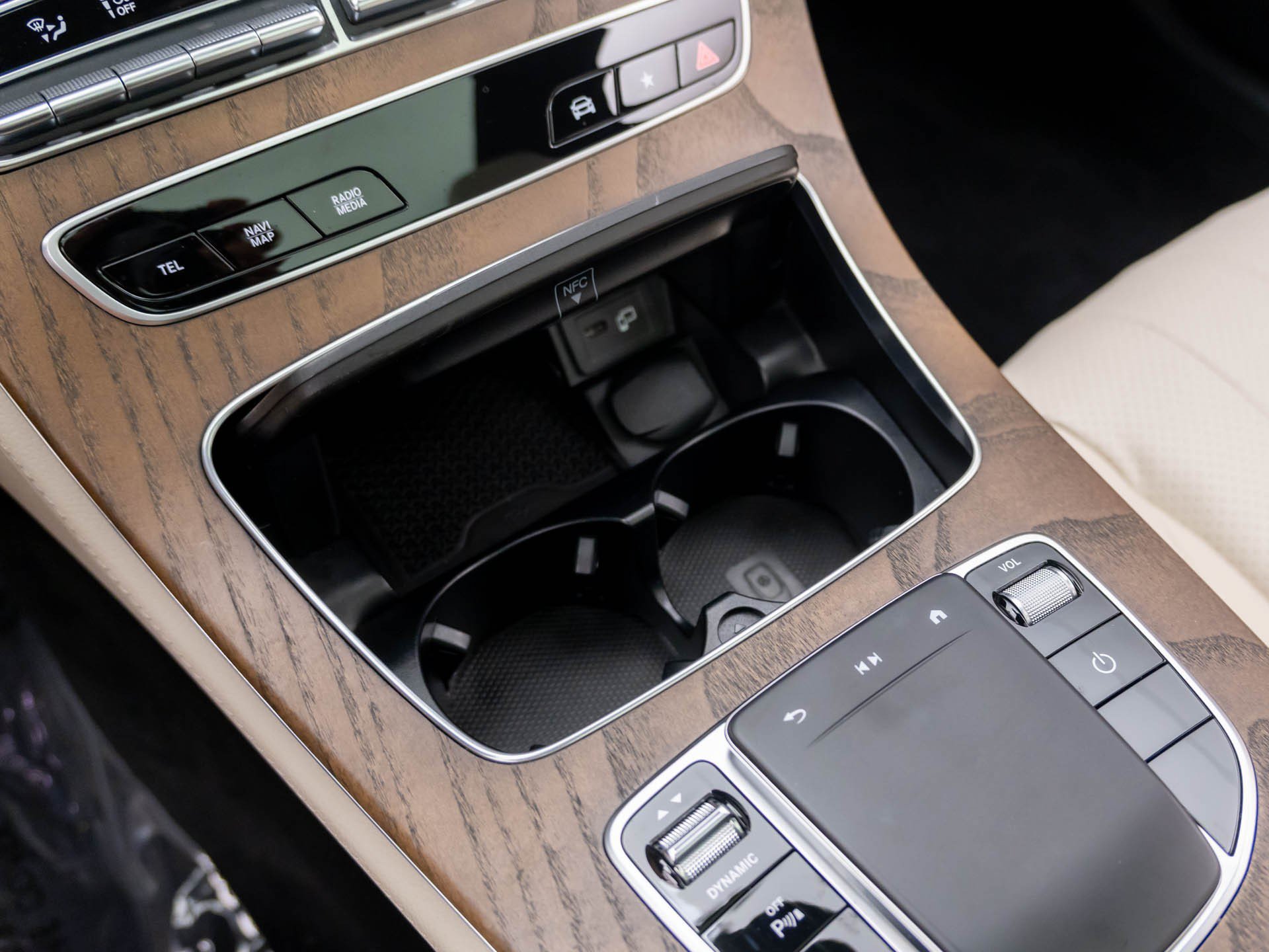 Certified 2022 Mercedes-Benz E 450 4MATIC Sedan image 21