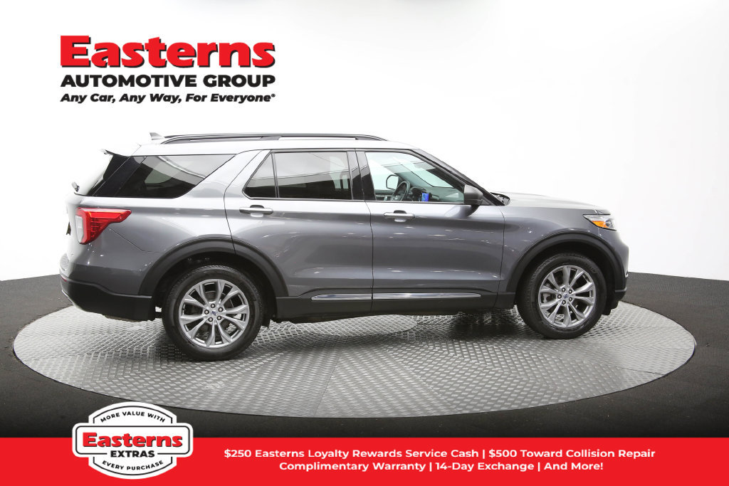 Used 2023 Ford Explorer XLT w/ Equipment Group 202A AWD/4WD image 45