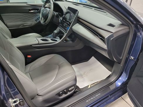 Used 2019 Toyota Avalon Limited w/ Advanced Safety Package FWD image 21