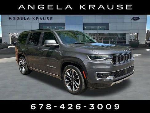 Used 2022 Jeep Wagoneer Series III w/ Premium Group I AWD/4WD image 1