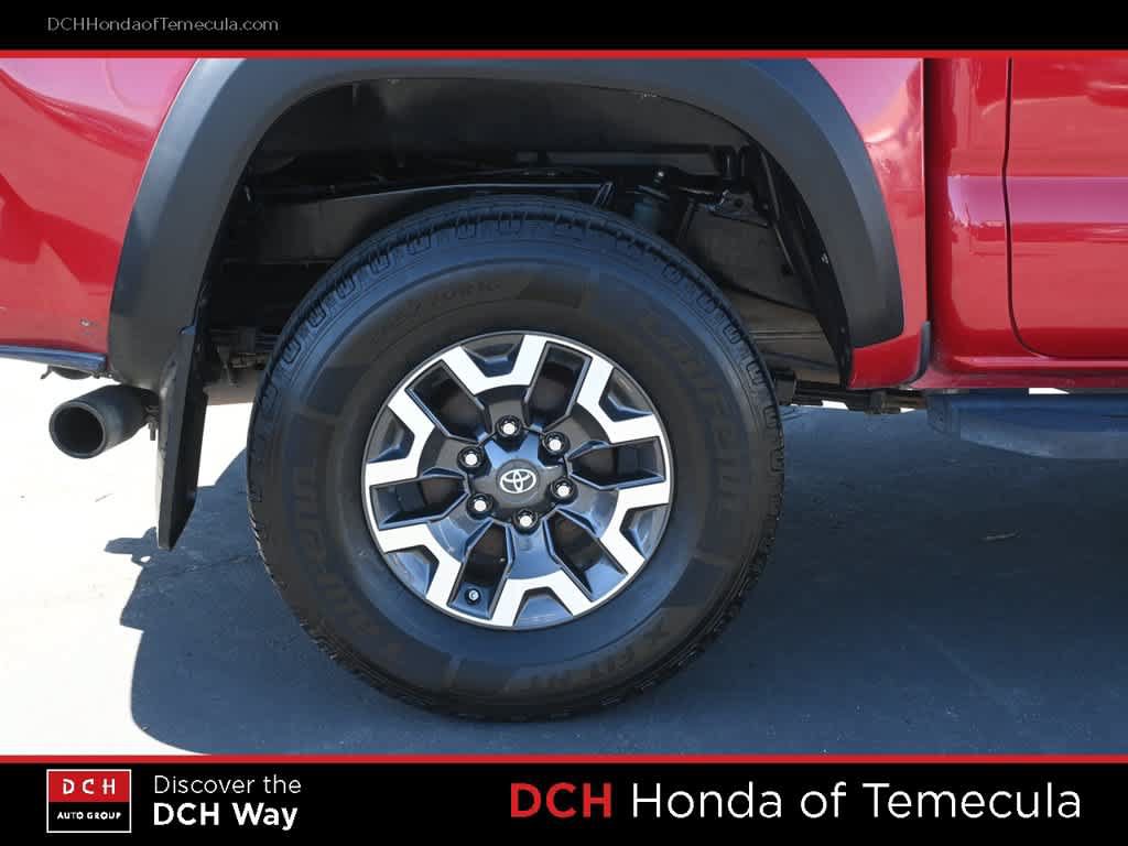 Used 2018 Toyota Tacoma TRD Off-Road w/ Technology Package AWD/4WD image 22