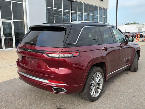 Used 2022 Jeep Grand Cherokee Summit w/ Luxury Tech Group V AWD/4WD image 2