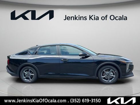 New 2026 Kia K4 FWD image 2