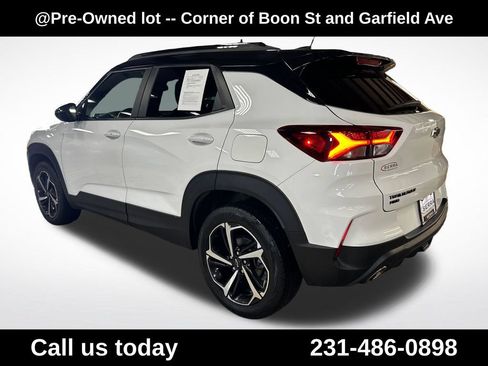 Used 2023 Chevrolet TrailBlazer RS w/ Convenience Package AWD/4WD image 3