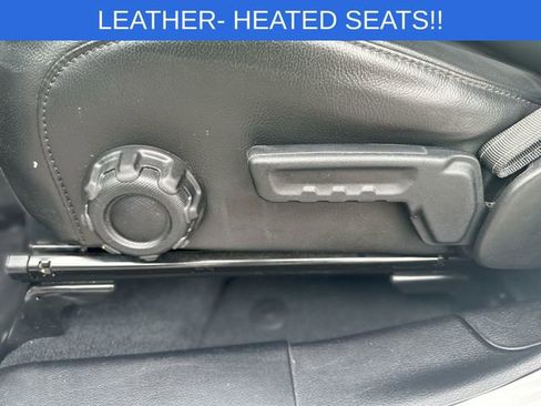 Used 2022 Jeep Wrangler Unlimited Sahara w/ Cold Weather Group image 13