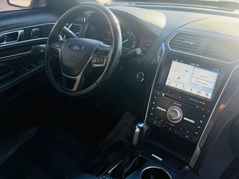 Used 2018 Ford Explorer Limited w/ Equipment Group 301A image 15