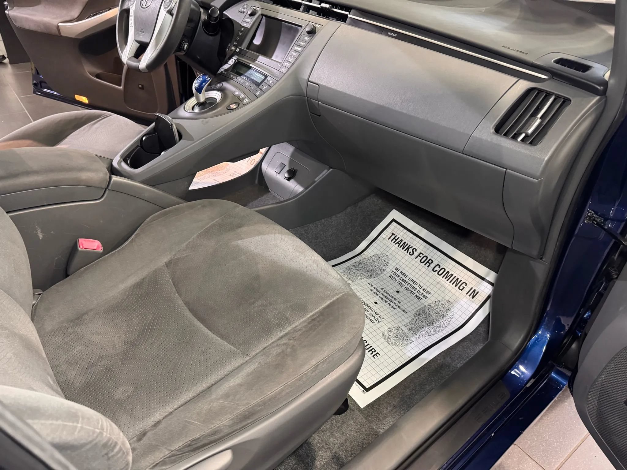 Used 2010 Toyota Prius Three w/ Navigation Pkg FWD image 11