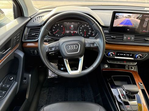 Used 2023 Audi Q5 2.0T Premium w/ Convenience Package image 13