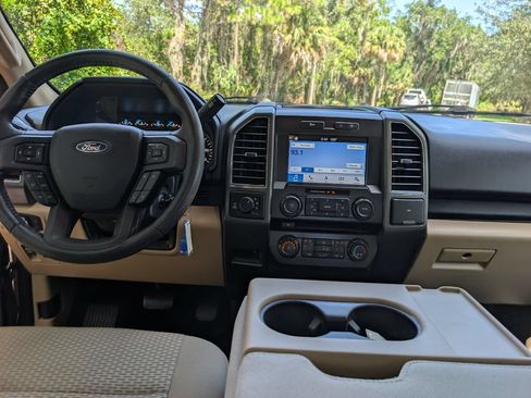 Used 2018 Ford F150 XLT w/ Equipment Group 302A Luxury AWD/4WD image 18