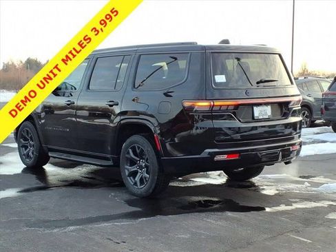 New 2026 Jeep Grand Wagoneer Limited w/ 8-Passenger Seating Package AWD/4WD image 4