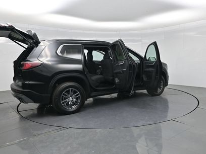 Used 2025 GMC Acadia Elevation