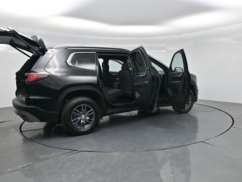 Used 2025 GMC Acadia Elevation FWD image 4