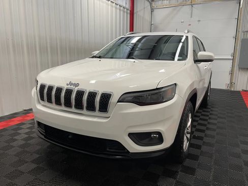 Used 2021 Jeep Cherokee Latitude Plus AWD/4WD image 9