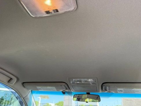 Used 2017 Toyota Camry SE FWD image 15