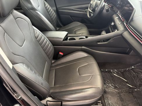 Used 2023 Hyundai Elantra Limited FWD image 26
