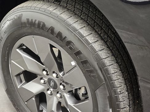 Used 2024 Ford F150 Lightning Flash image 10