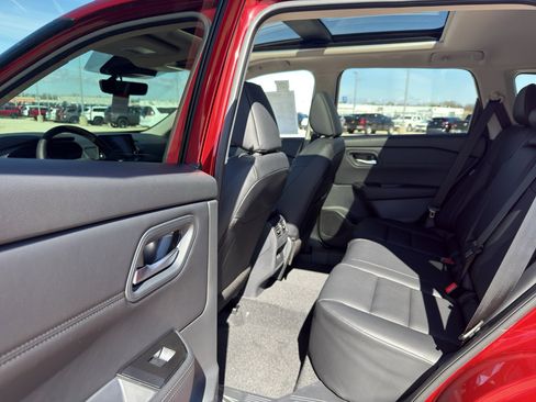 New 2026 Nissan Rogue SV AWD/4WD image 30