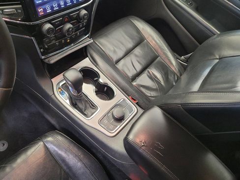 Used 2019 Jeep Grand Cherokee Limited image 26