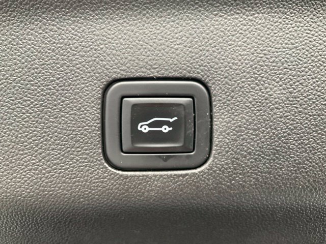 Used 2021 Chevrolet Tahoe Premier w/ Premium Package AWD/4WD image 38