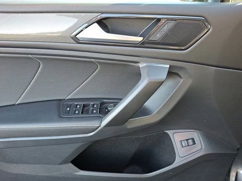 Certified 2022 Volkswagen Tiguan SE image 14