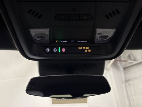 Used 2024 Cadillac XT4 Sport image 28