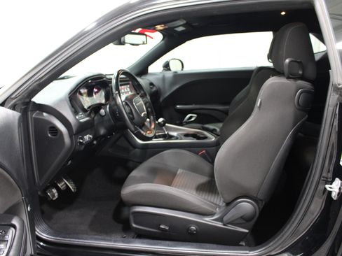 Used 2022 Dodge Challenger R/T Scat Pack RWD image 3