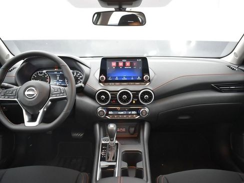 New 2025 Nissan Sentra SR image 9
