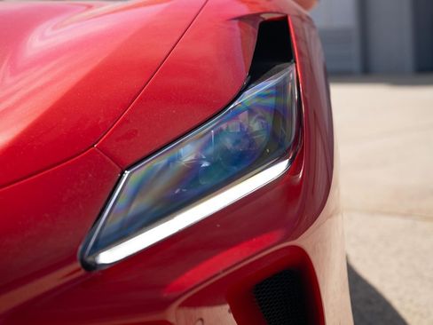 Used 2021 Ferrari F8 Tributo RWD image 15