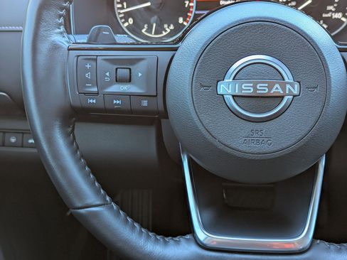 Used 2023 Nissan Pathfinder SL w/ Lighting Package (N92) image 21