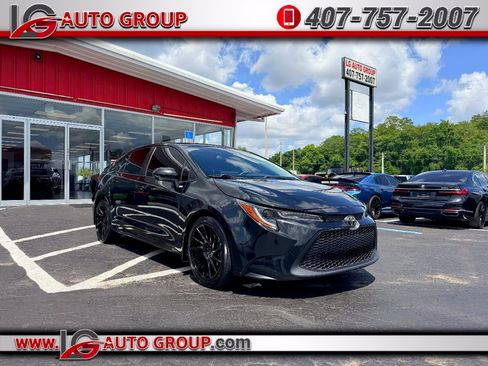 Used 2021 Toyota Corolla LE FWD image 1