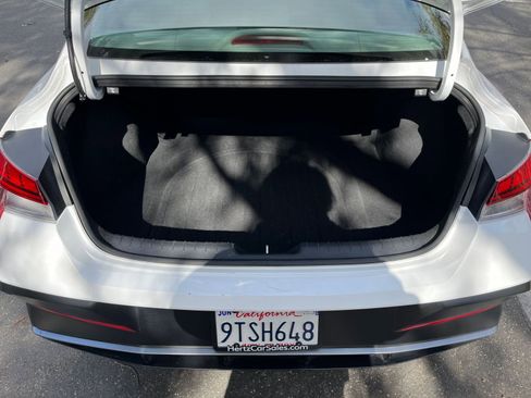 Used 2025 Hyundai Elantra SEL image 32