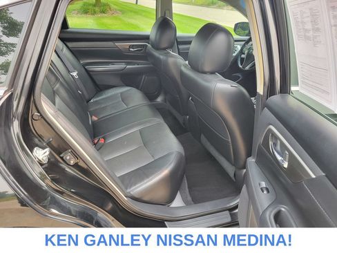 Used 2013 Nissan Altima 2.5 SL w/ 2.5 Moonroof Pkg FWD image 47