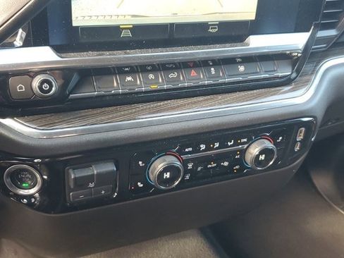 Used 2025 Chevrolet Silverado 1500 LT image 26