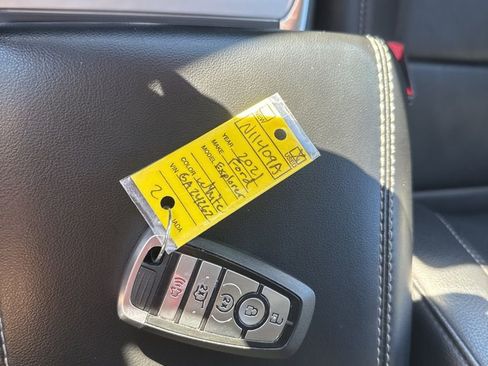 Used 2021 Ford Explorer Limited w/ Equipment Group 301A image 25