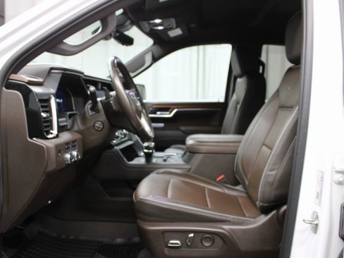 Used 2023 GMC Sierra 1500 Denali w/ Technology Package image 9