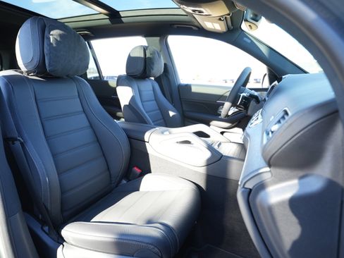 New 2026 Mercedes-Benz GLS 450 4MATIC image 41