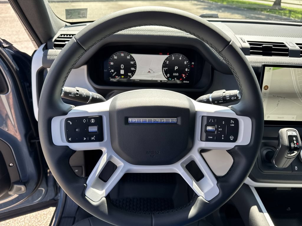 Used 2025 Land Rover Defender 90 S AWD/4WD image 18