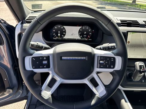 New 2025 Land Rover Defender 90 S image 18