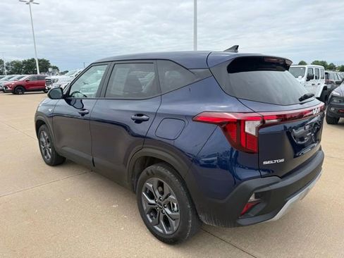 Used 2026 Kia Seltos LX AWD/4WD image 5