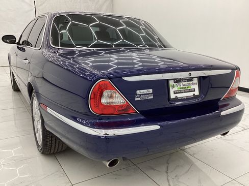 Used 2004 Jaguar XJ8 image 8