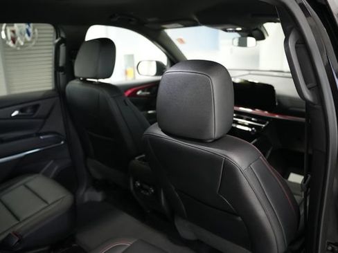 Used 2025 Chevrolet Traverse Z71 AWD/4WD image 21