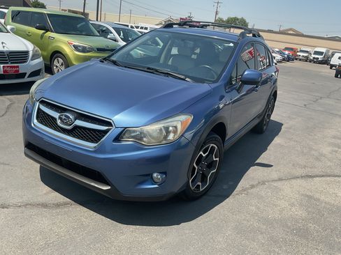 Used 2014 Subaru Crosstrek 2.0i Limited w/ Popular Package #2 AWD/4WD image 2