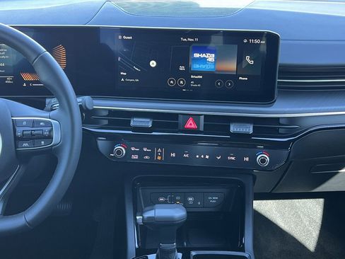 Used 2025 Kia K5 GT-Line w/ GT-Line Premium Package image 4